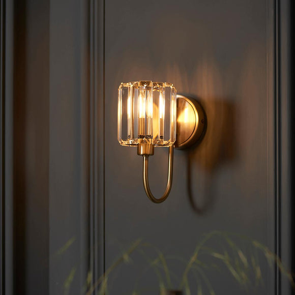 Wall Light in Antique Brass with Clear Cut Glass Shades (0711BER107803)