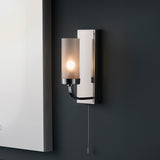 1 Light Wall Light in Chrome with Frosted Glass Shades (0711EDR92960)